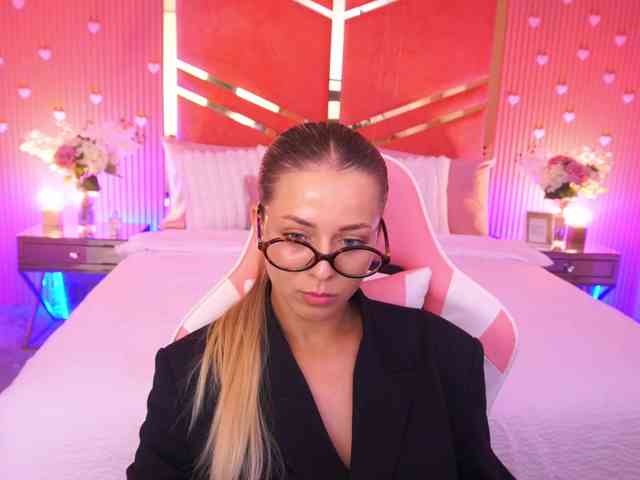 LoveeDove webcam