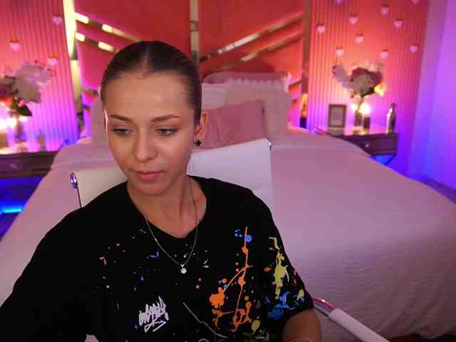 LoveeDove webcam