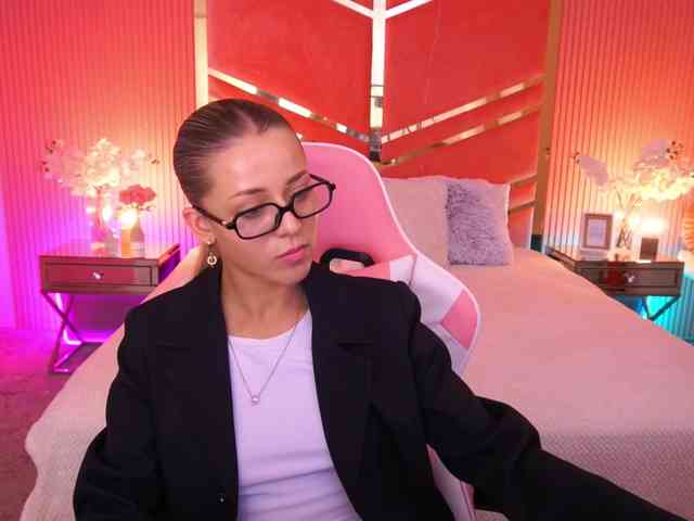 LoveeDove webcam