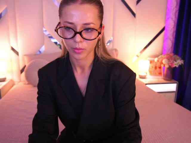 LoveeDove webcam