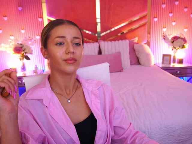 LoveeDove webcam
