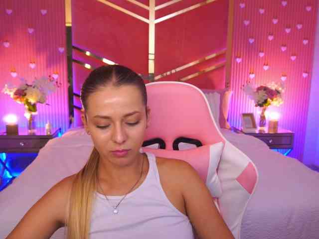 LoveeDove webcam