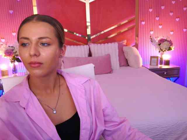 LoveeDove webcam