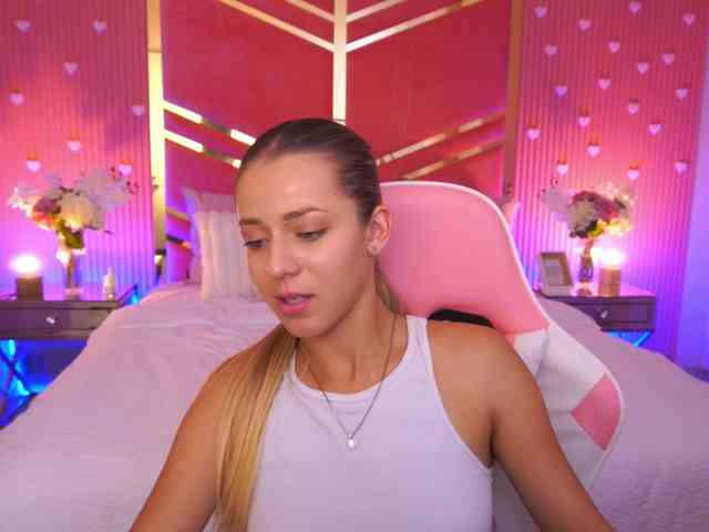 LoveeDove webcam