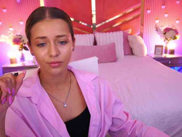 LoveeDove webcam