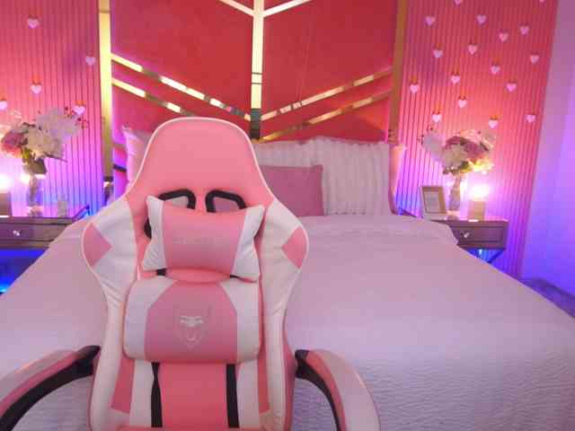 LoveeDove webcam