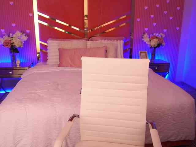 LoveeDove webcam