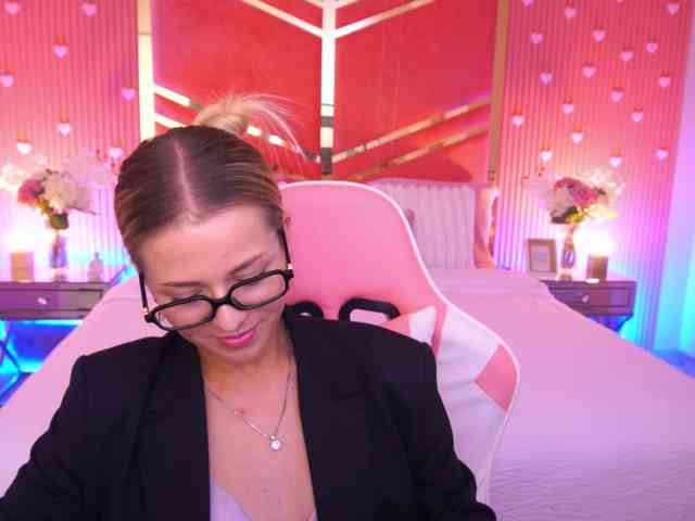 LoveeDove webcam