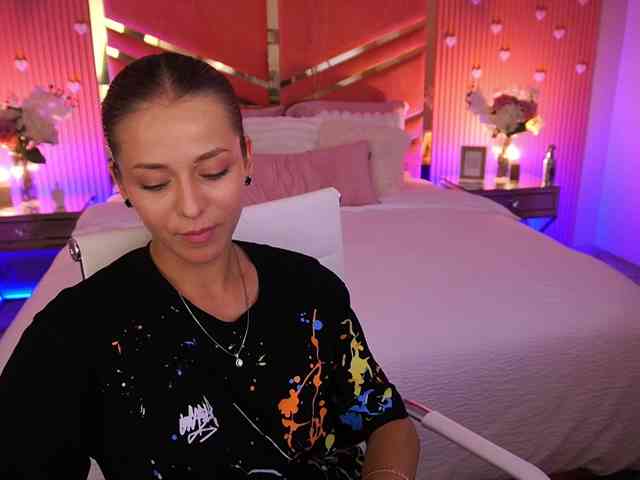 LoveeDove webcam