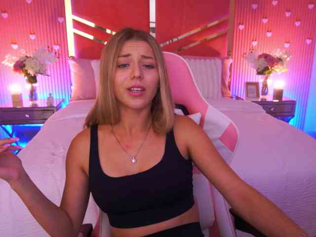 LoveeDove webcam