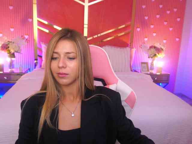 LoveeDove webcam