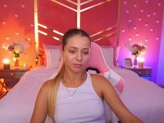 LoveeDove webcam