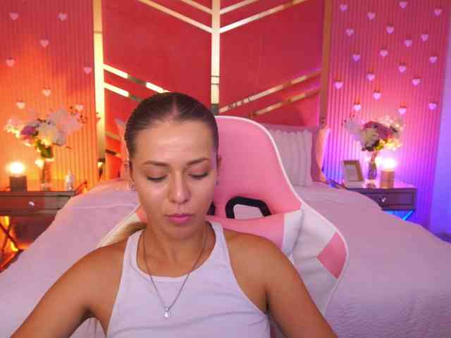 LoveeDove webcam