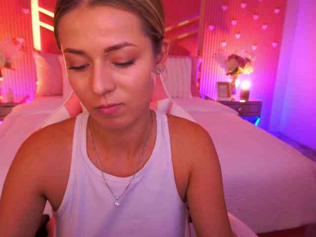 LoveeDove webcam