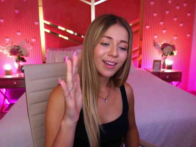 LoveeDove webcam