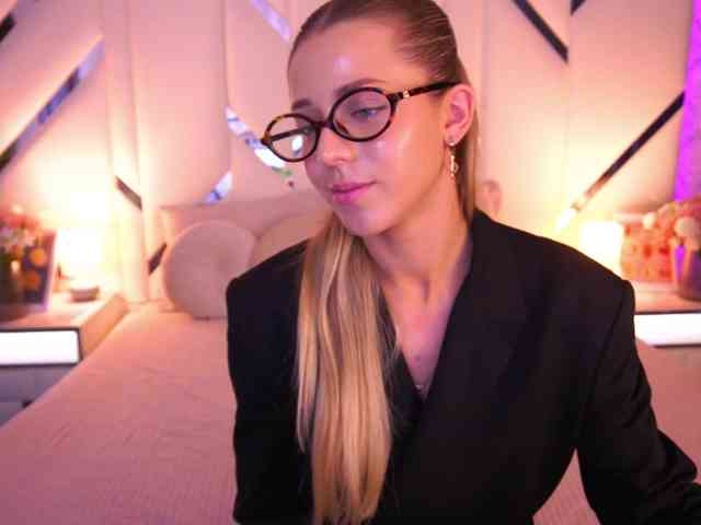 LoveeDove webcam