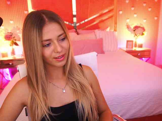 LoveeDove webcam