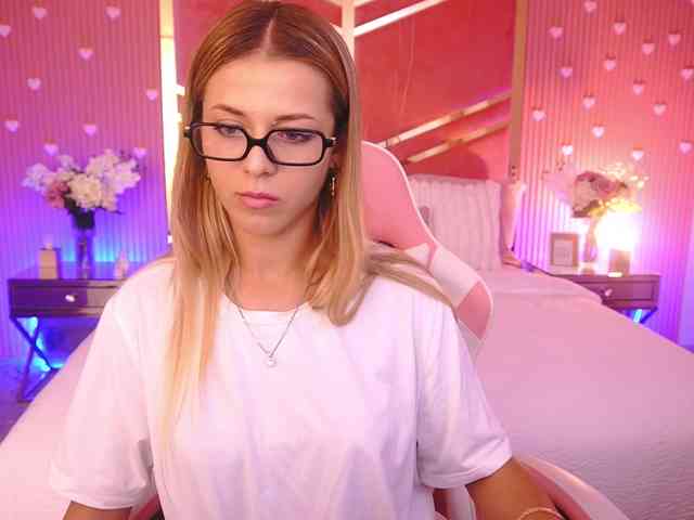 LoveeDove webcam