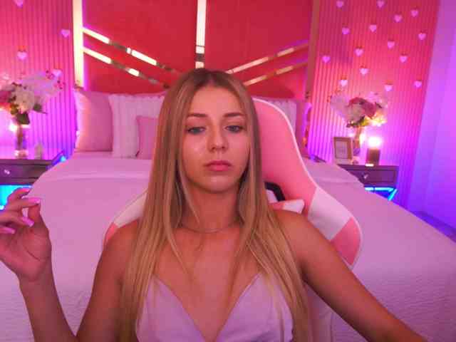 LoveeDove webcam