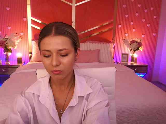 LoveeDove webcam