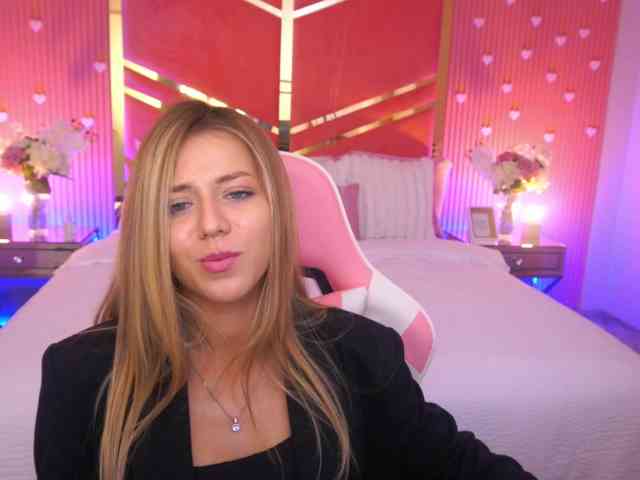 LoveeDove webcam