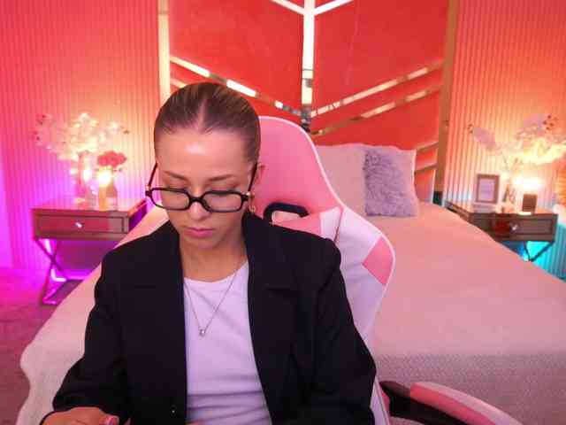 LoveeDove webcam