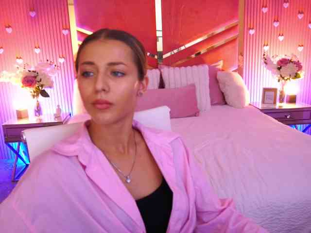 LoveeDove webcam