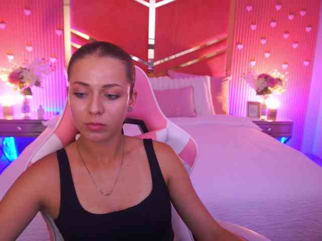 LoveeDove webcam