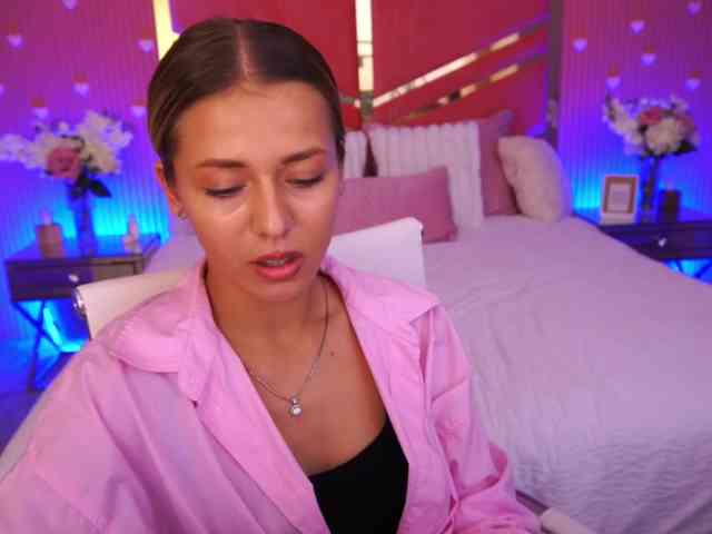 LoveeDove webcam