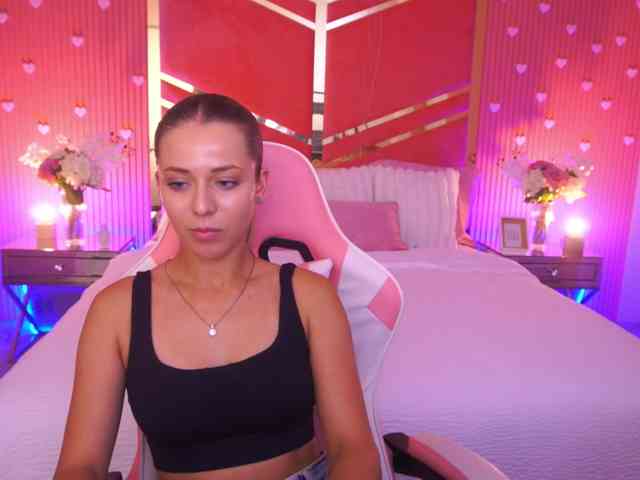 LoveeDove webcam