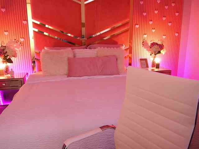 LoveeDove webcam