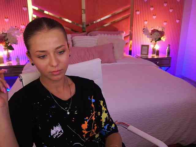 LoveeDove webcam