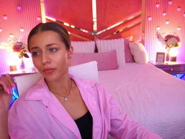 LoveeDove webcam