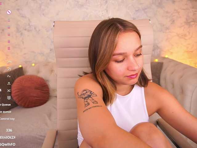 AnitaBelly live cam on BongaCams