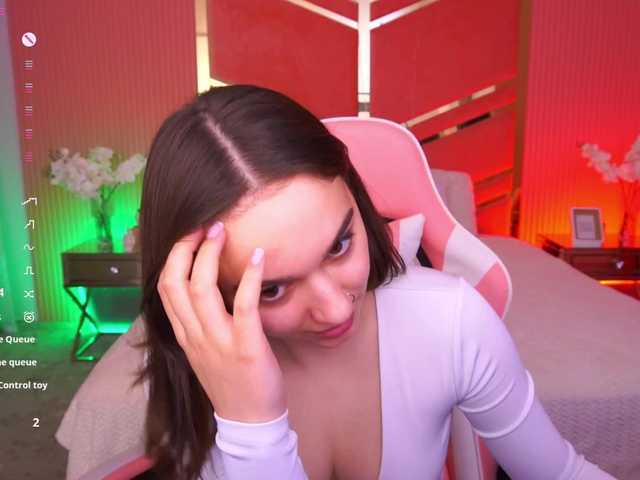 le modèle AnitaBelly est en webcam porno dans un show sur le site bongacams, il possède les tags suivants: White/Caucasian,Brunette,Shaved