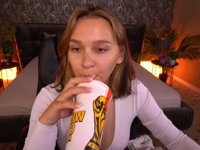 AnitaBelly live cam on BongaCams