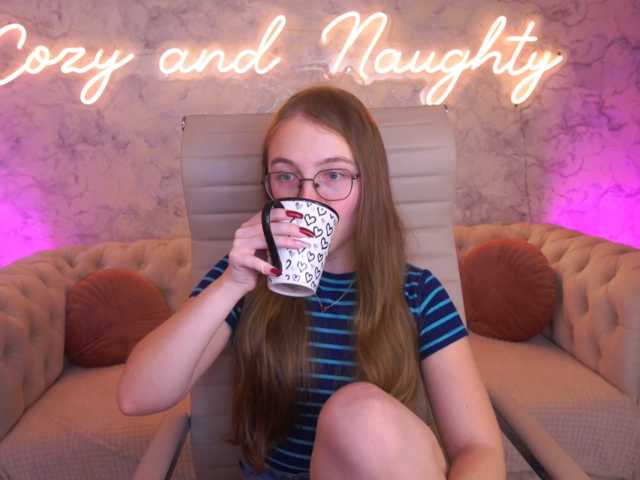 ArrinaWairr live cam on BongaCams