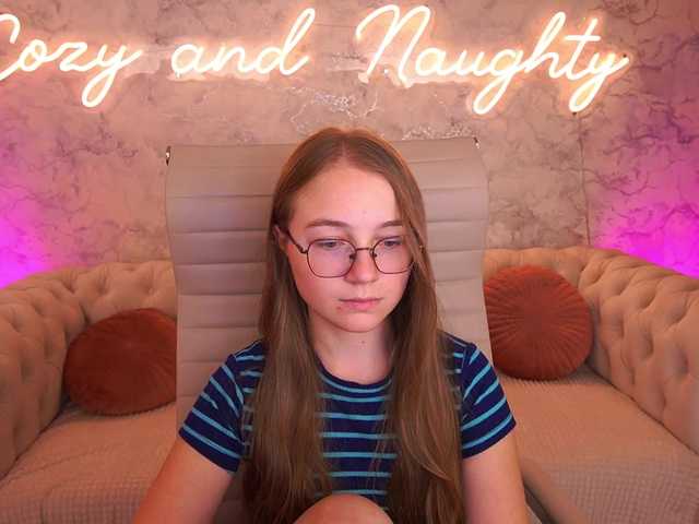 ArrinaWairr live cam on BongaCams
