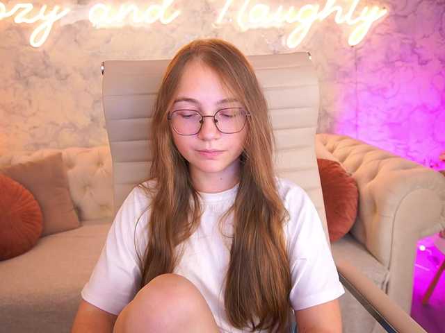 ArrinaWairr live cam on BongaCams