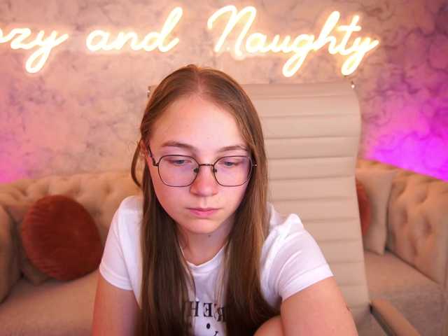 ArrinaWairr live cam on BongaCams
