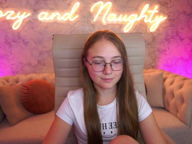 ArrinaWairr live cam on BongaCams