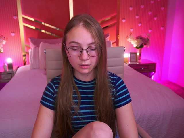 ArrinaWairr live cam on BongaCams