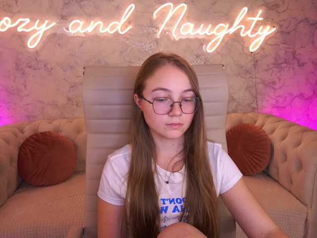 ArrinaWairr live cam on BongaCams
