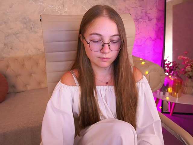 ArrinaWairr live cam on BongaCams