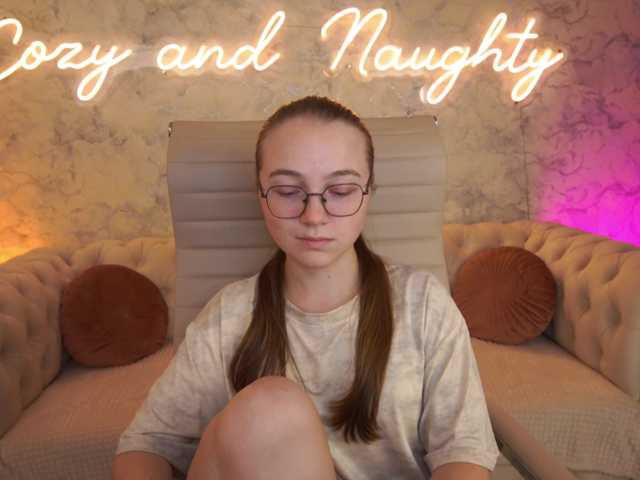 ArrinaWairr live cam on BongaCams