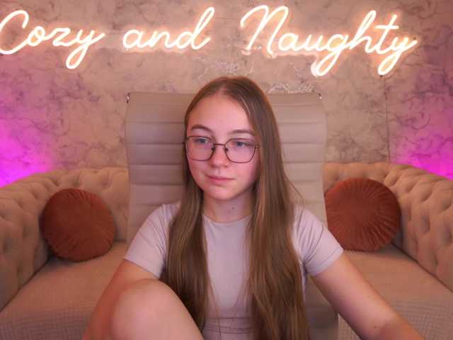 ArrinaWairr live cam on BongaCams