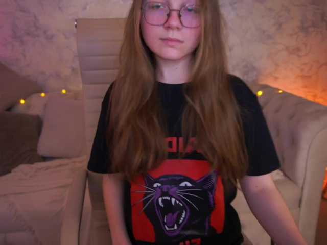 ArrinaWairr live cam on BongaCams