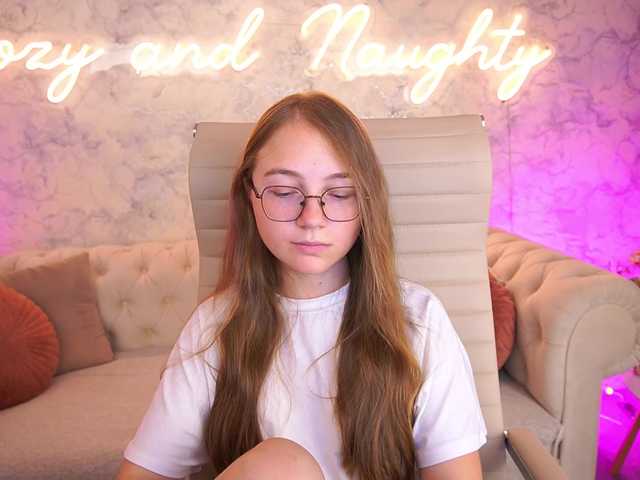 ArrinaWairr live cam on BongaCams