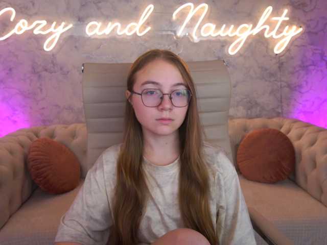 ArrinaWairr live cam on BongaCams