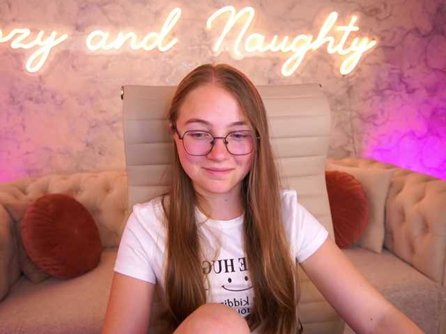 ArrinaWairr live cam on BongaCams